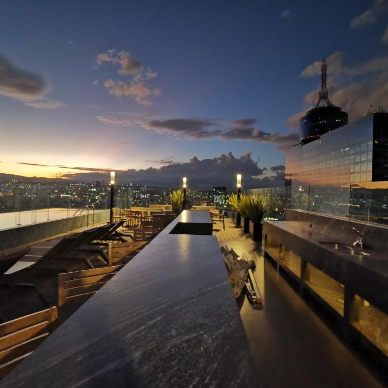 Suite Corner Regency Mexico City Insurgentes WTC - Superior Apartment with City View - 18