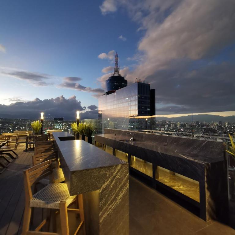 Suite Corner Regency Mexico City Insurgentes WTC - Superior Apartment with City View - 16