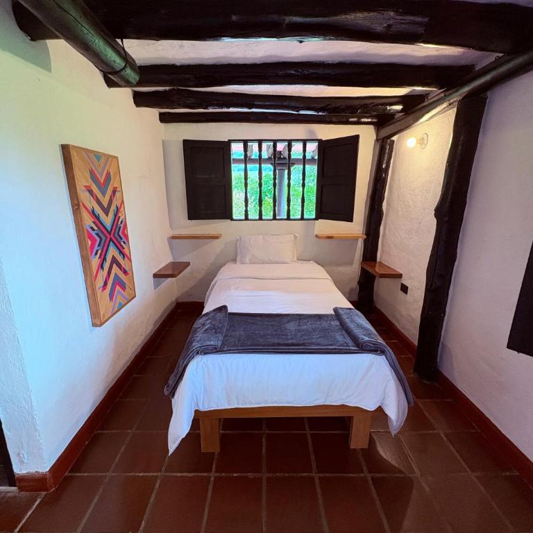 Hotel Hacienda Anacaona - San Agustín - Deluxe Room (2 Adults + 1 Child) - 3