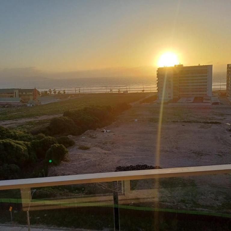 Vista al mar a pasos de la playa y cerca de Faro - Two-Bedroom Apartment with Bay View - 1