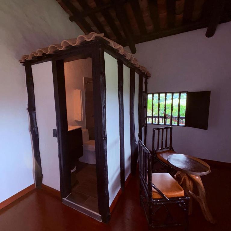 Hotel Hacienda Anacaona - San Agustín - Suite with Mountain View - 9