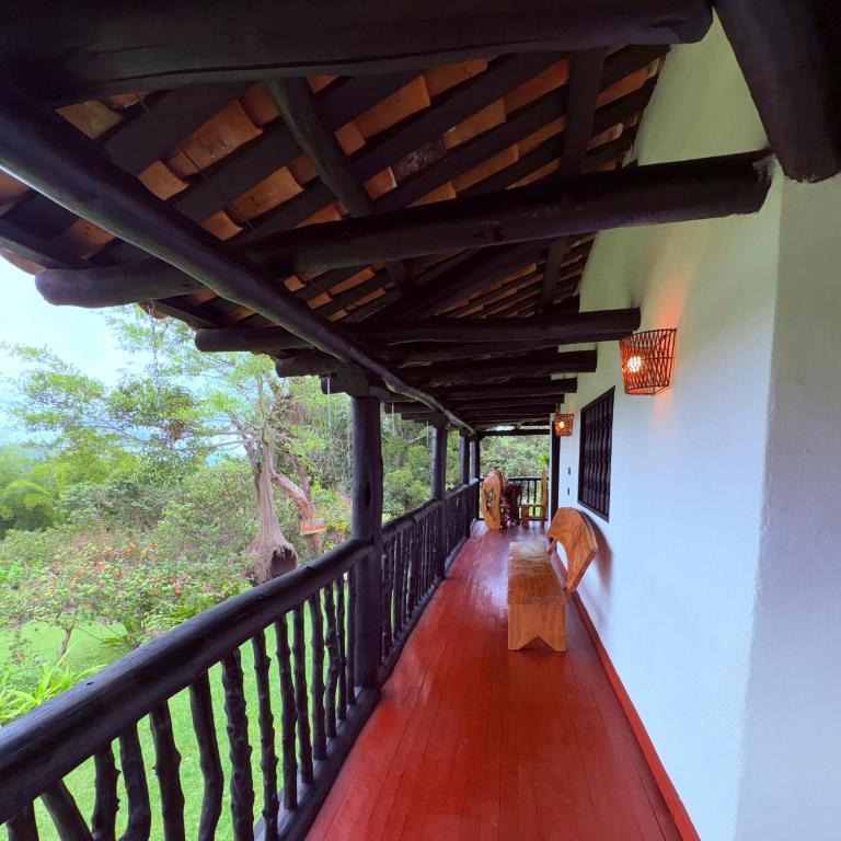 Hotel Hacienda Anacaona - San Agustín - Suite with Mountain View - 8