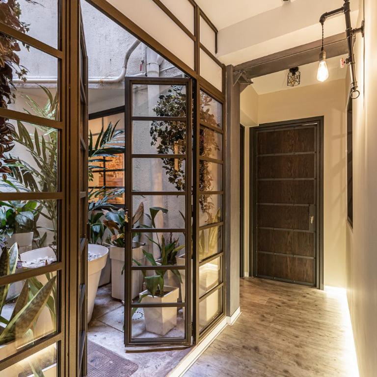 Waou Boutique SOL - Double Room with Private Bathroom - 14