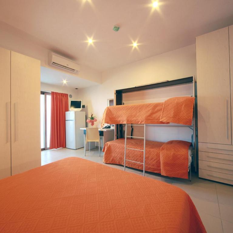 Hotel Incontro - Camera Familiare (2 Adulti + 2 Bambini) - 5