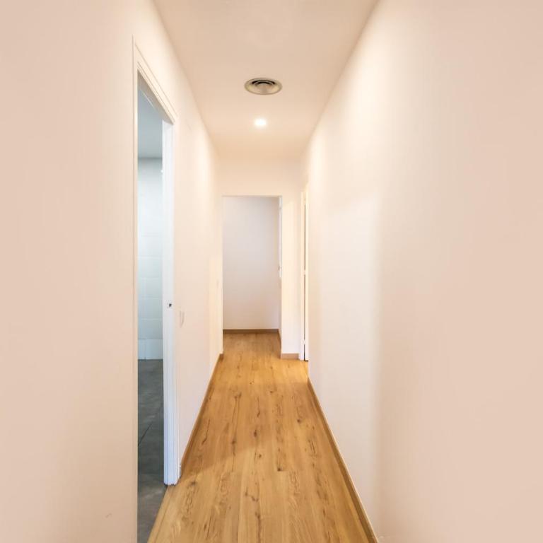 44PAA1129 - 3 Bedrooms in Gracia - Three-Bedroom Apartment - 2