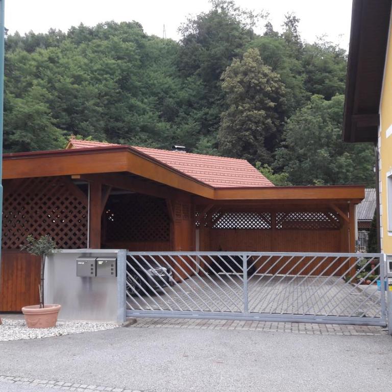 Lauras Ferienwohnung - Ihre Wohlfühloase in der Südweststeiermark mit Garten, Pool, Biotop & Weinbar - Apartment mit 2 Schlafzimmmern und eigenem Pool - 31