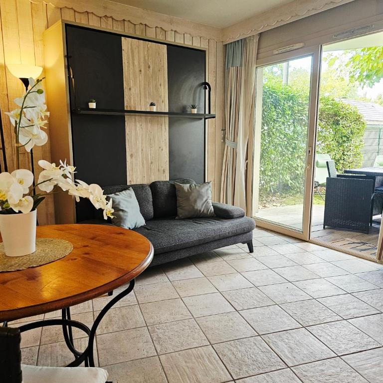 Studio Cosy avec Plage et Parking Privés au bord du Lac D'Annecy - Appartement 1 Chambre - 3
