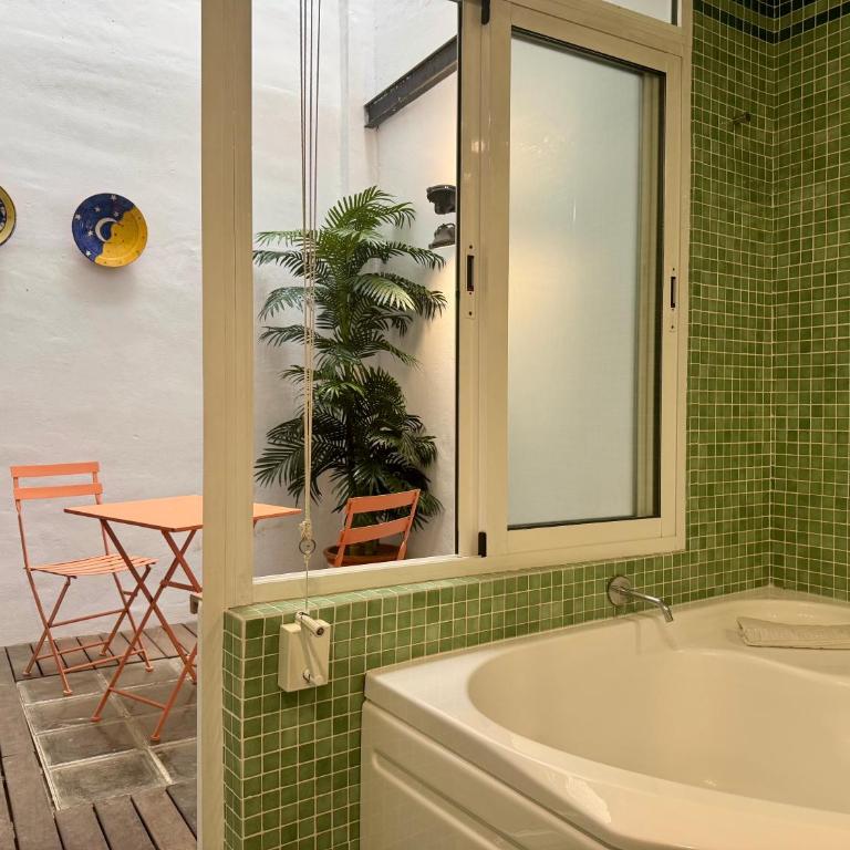 LovelyLoft San Anton - Four-Bedroom House - 16