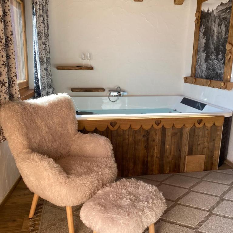 La famille d'Evian - Suite Deluxe avec Baignoire Spa - 1