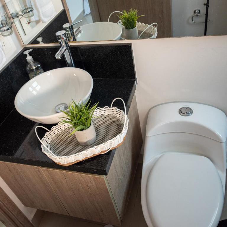 Charming Condo with Balcony & Bay Views - Apartamento de 2 dormitorios - 23