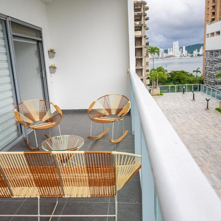 Charming Condo with Balcony & Bay Views - Apartamento de 2 dormitorios - 32