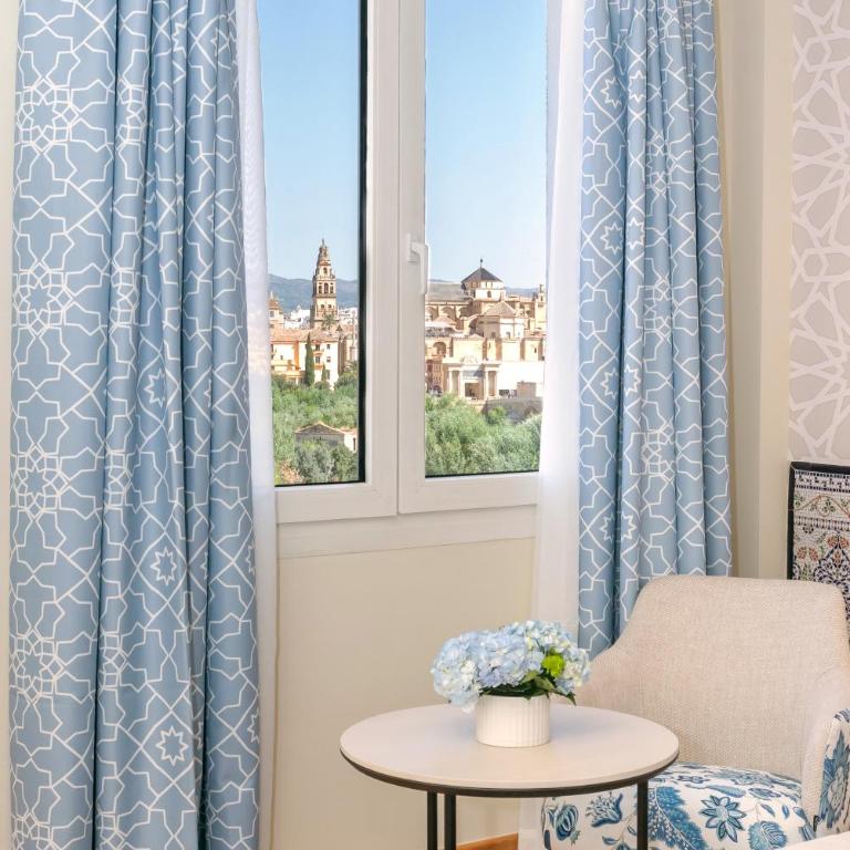 Hesperia Córdoba - Habitación Doble Deluxe con vistas - 1