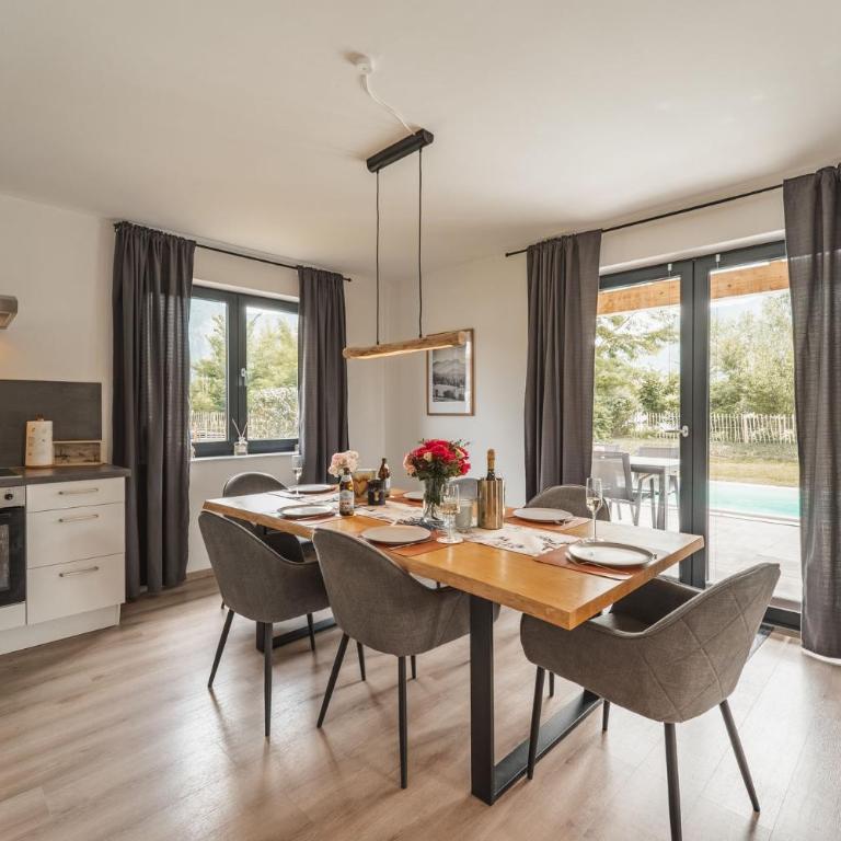 Chalet Bergherzerl im Chiemgau mit Sommerpool, Whirlpool, Sauna und eingezäuntem Garten - Chalet mit 3 Schlafzimmern - 12