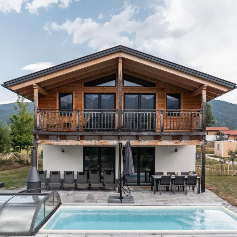 Chalet Bergherzerl im Chiemgau mit Sommerpool, Whirlpool, Sauna und eingezäuntem Garten - Chalet mit 3 Schlafzimmern - 4