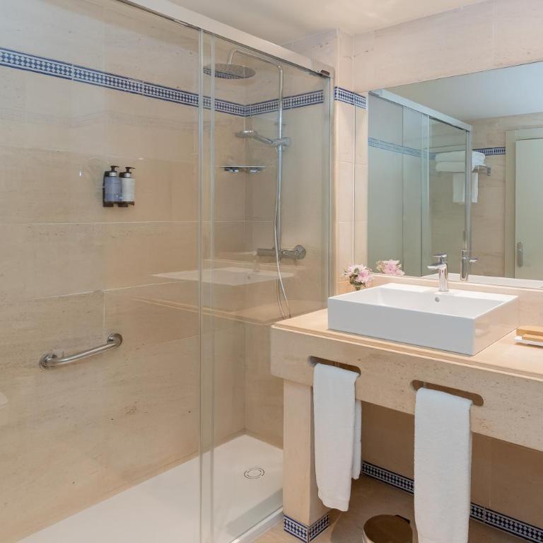 Hesperia Córdoba - Habitación Doble Deluxe con vistas - 4