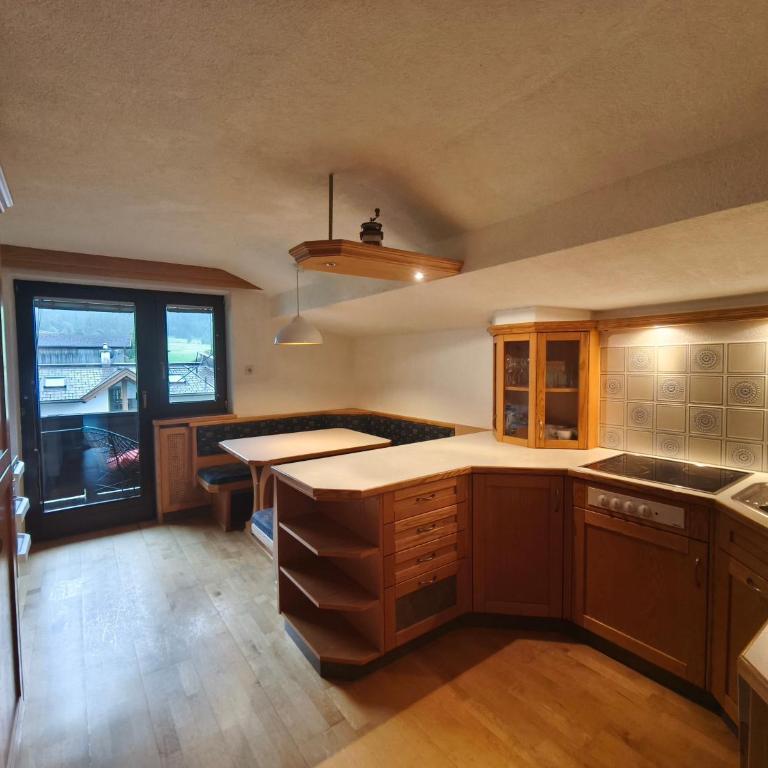 Sport Apartments Tirol - Apartment mit 3 Schlafzimmern und Bergblick - 23
