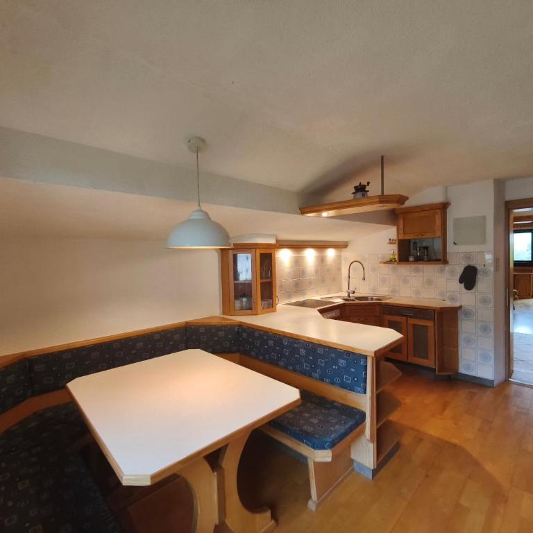 Sport Apartments Tirol - Apartment mit 3 Schlafzimmern und Bergblick - 22