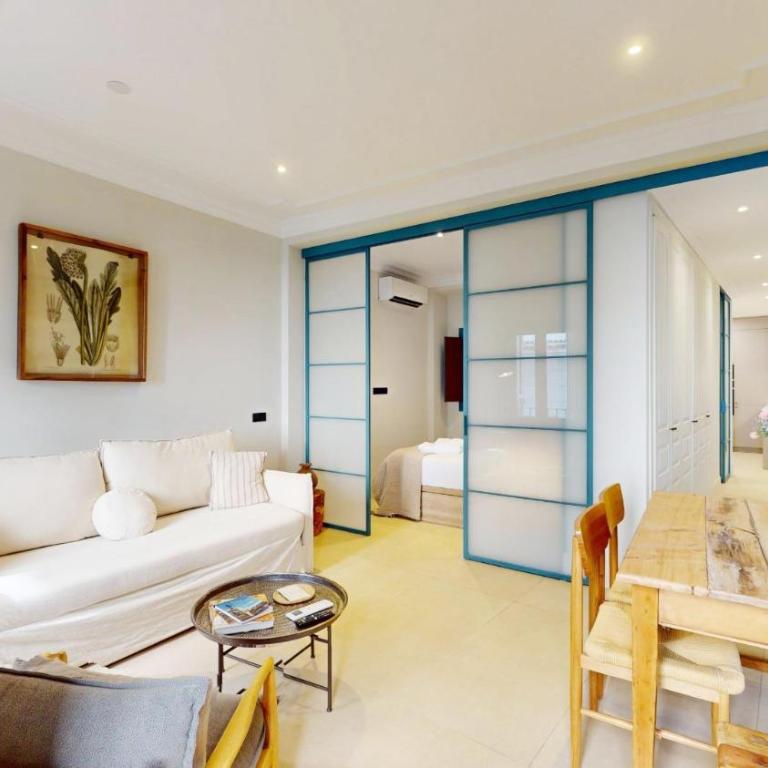Sol y El Madroño - One-Bedroom Premium Apartment - 1