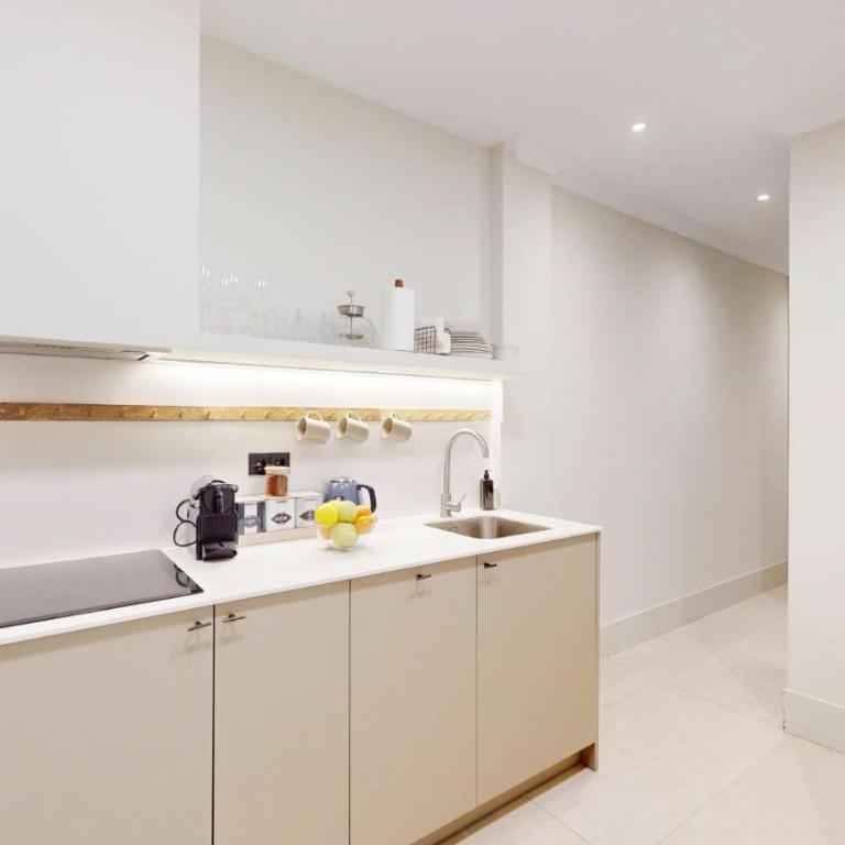 Sol y El Madroño - One-Bedroom Premium Apartment - 17