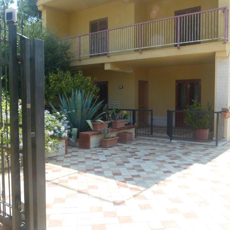 Villino Toti e Silvana - a 50 mt dal mare - Casa con 1 Camera da Letto - 2