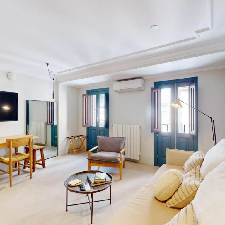Sol y El Madroño - One-Bedroom Premium Apartment - 2