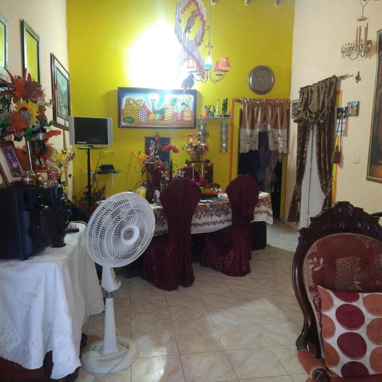 Estate with pool for 7 people in Roldanillo - Three-Bedroom Chalet - 10