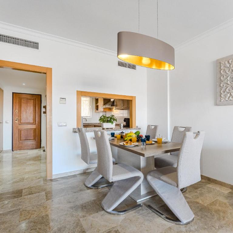 Modern apartment with large terrasse, bbq, fast wifi, 2 pools - Apartamento con terraza - 15