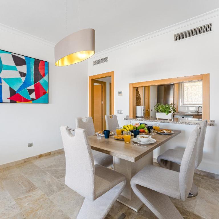 Modern apartment with large terrasse, bbq, fast wifi, 2 pools - Apartamento con terraza - 10