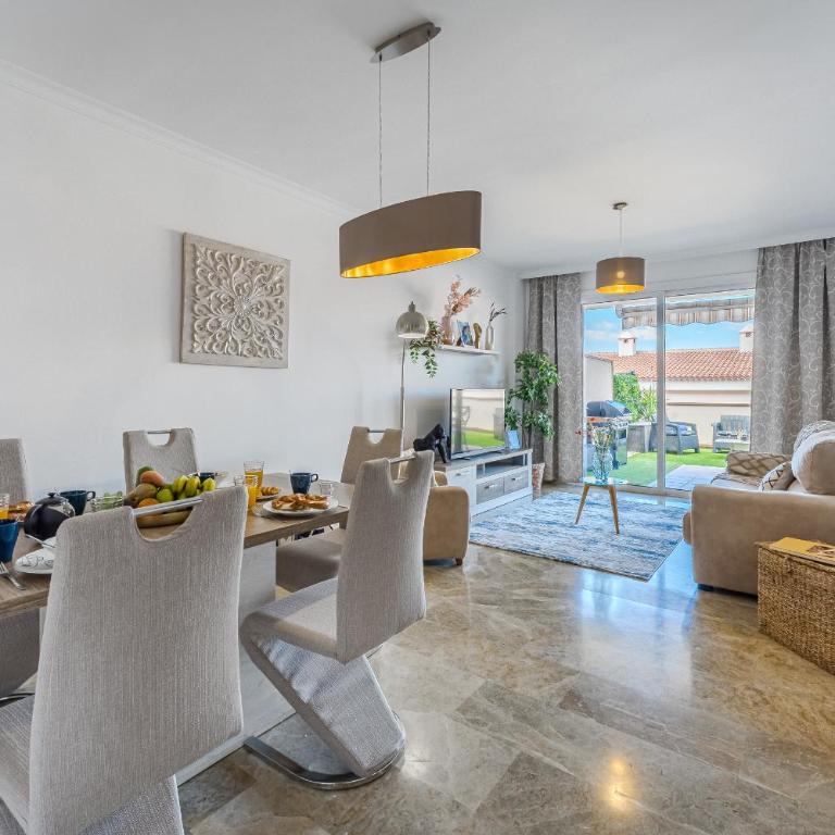Modern apartment with large terrasse, bbq, fast wifi, 2 pools - Apartamento con terraza - 7