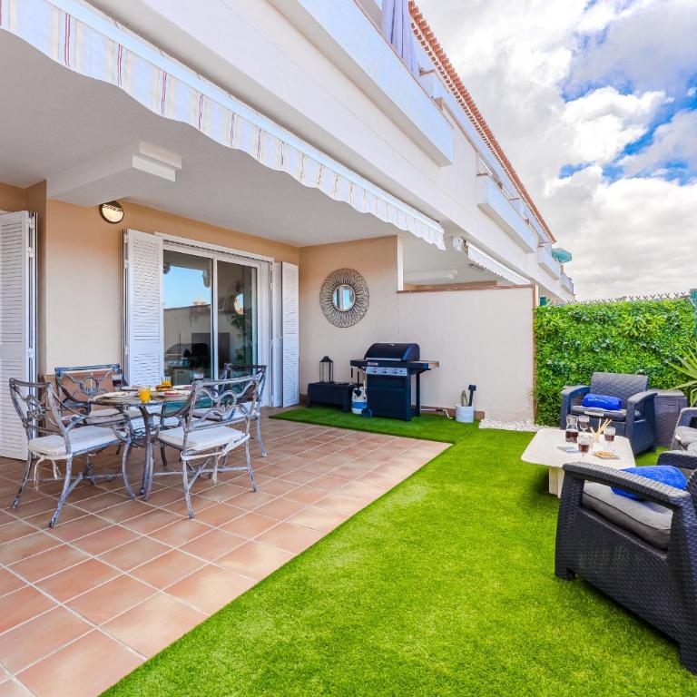 Modern apartment with large terrasse, bbq, fast wifi, 2 pools - Apartamento con terraza - 21