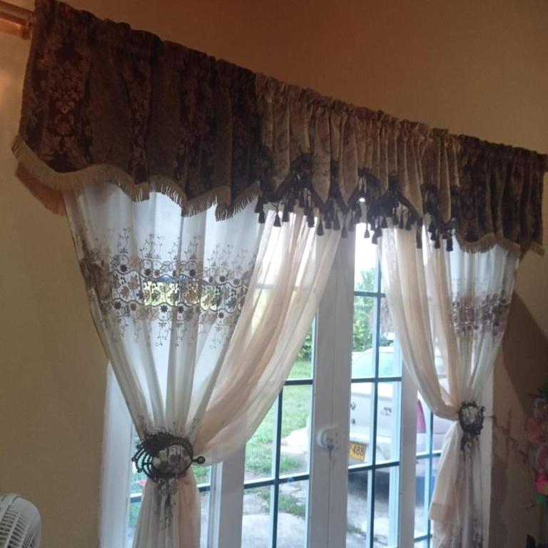 Estate with pool for 7 people in Roldanillo - Three-Bedroom House - 7