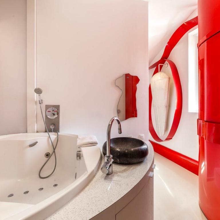 Suite Rouge • Expérience romantique & spa - Estudio - 7