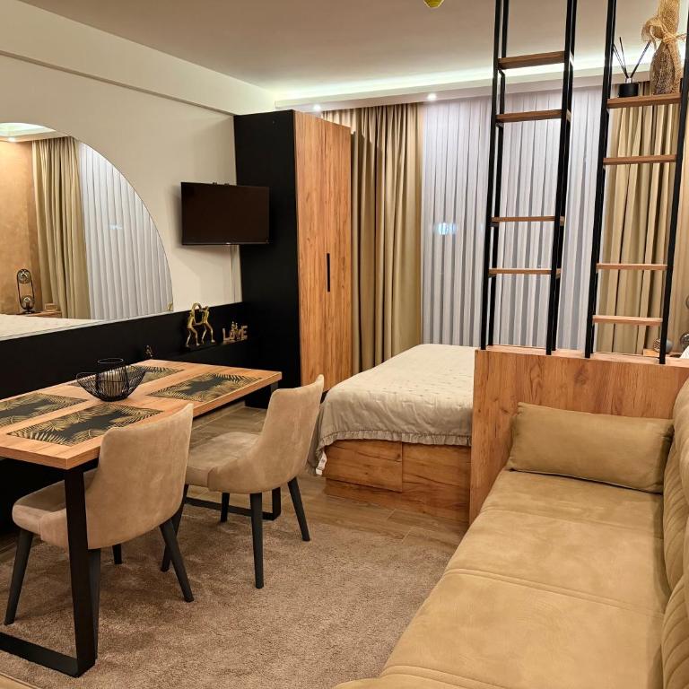 UN lux - Residence Hill - One-Bedroom Apartment - 3