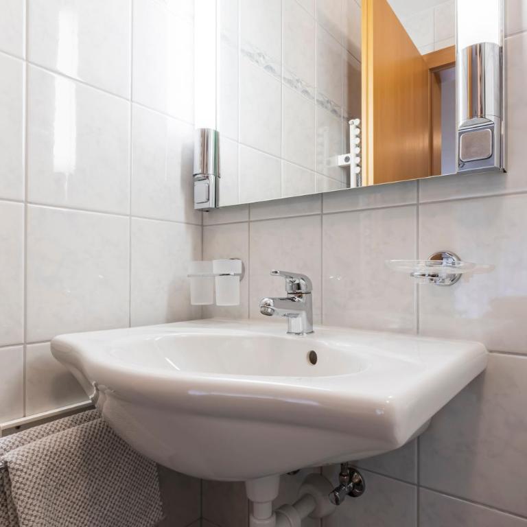 Apart Jil-Marie by MEIN SAMNAUN - MOUNTAIN HOMES - Maisonette - 29