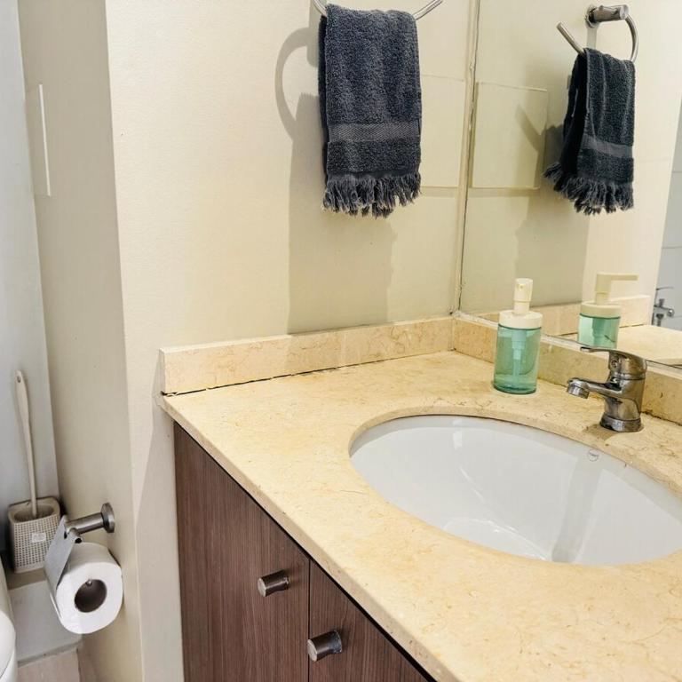 Estancia para 3 cerca de Metro - Two-Bedroom Apartment - 2