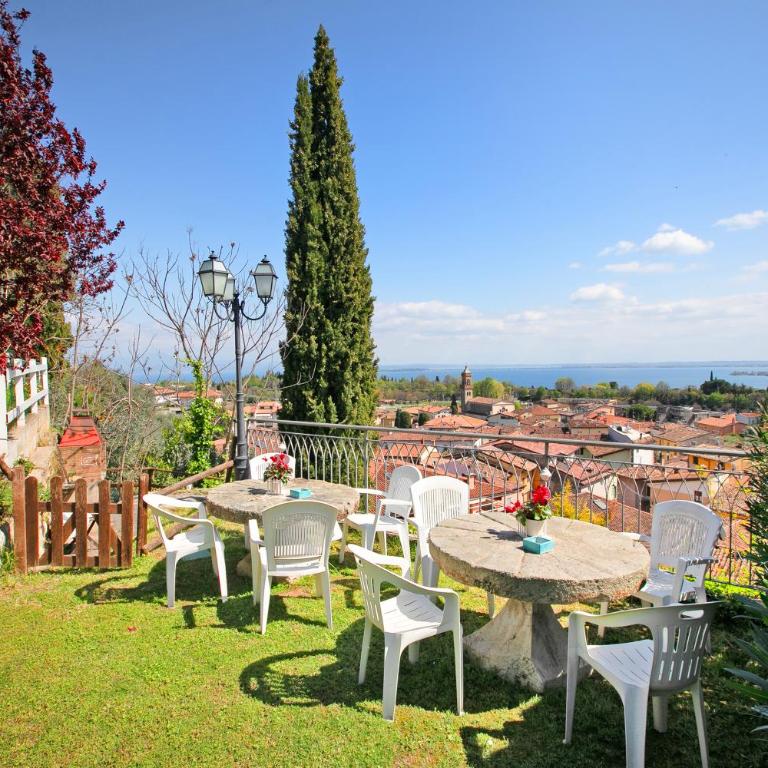 Agriturismo Cascina Crocelle - Lake View and Heated Pool - Two-bedroom apartment with Shared Garden - 12