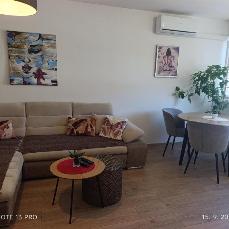 Apartman Zara - One-Bedroom Apartment - 1