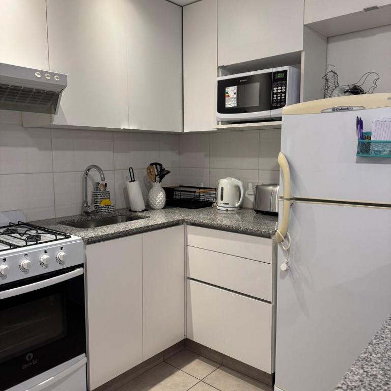 Departamento dos dormitorios Rosario centro - Two-Bedroom Apartment - 30