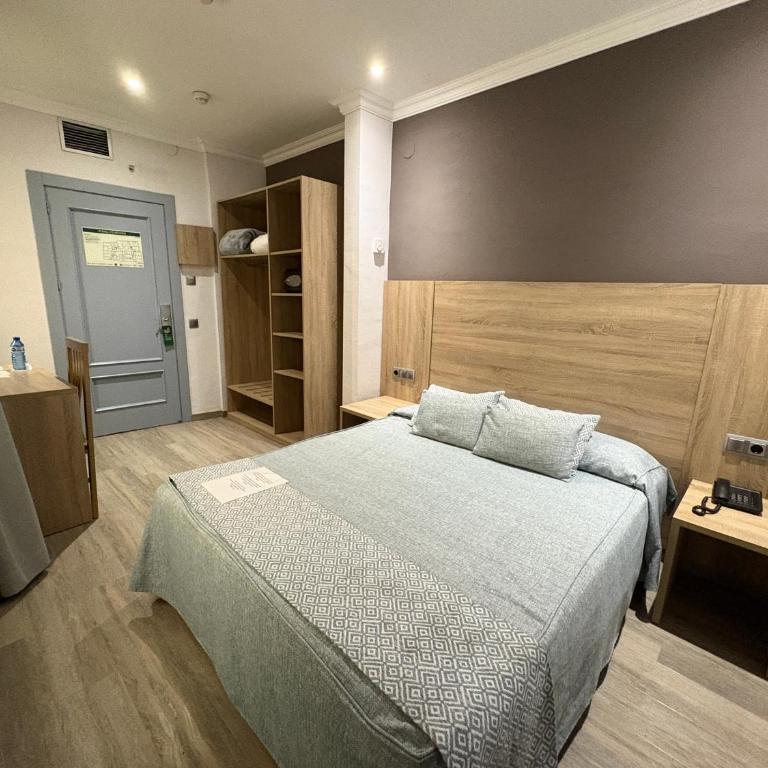 Ramblas Hotel - Economic interior Double or Twin room - 5