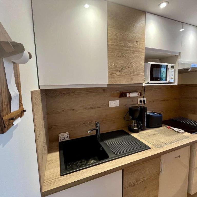 Studio confortable à Vars, 4 couchages, à 100m des pistes, proche commerces, parfait pour vacances - FR-1-330B-195 - Appartamento - 5