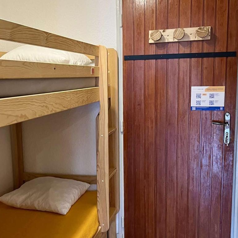 Studio confortable à Vars, 4 couchages, à 100m des pistes, proche commerces, parfait pour vacances - FR-1-330B-195 - Appartamento - 12