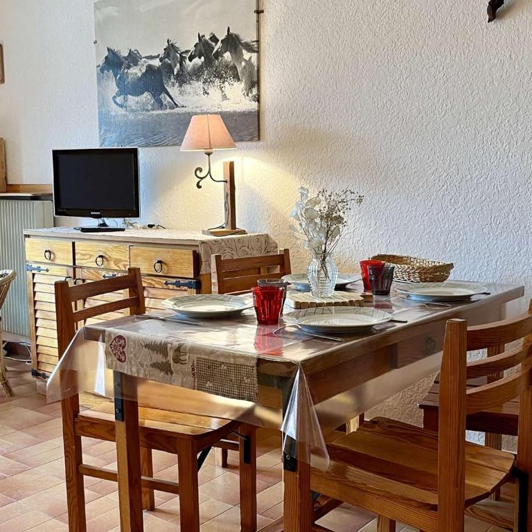 Studio confortable à Vars, 4 couchages, à 100m des pistes, proche commerces, parfait pour vacances - FR-1-330B-195 - Appartamento - 14
