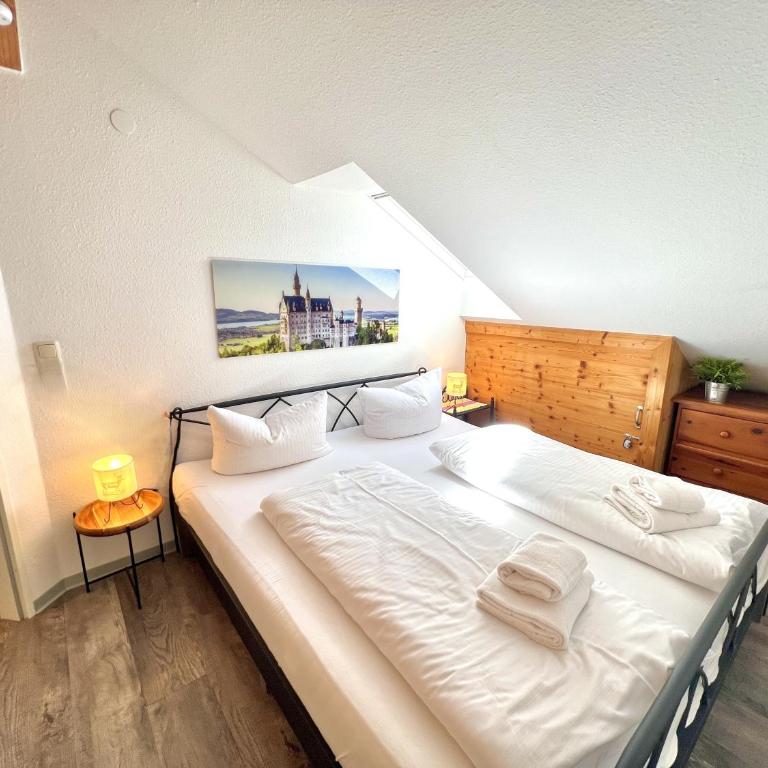 Ferienanlage Neuschwansteinblick Ferienwohnung 129 - Apartment mit Blick auf die Berge - 12