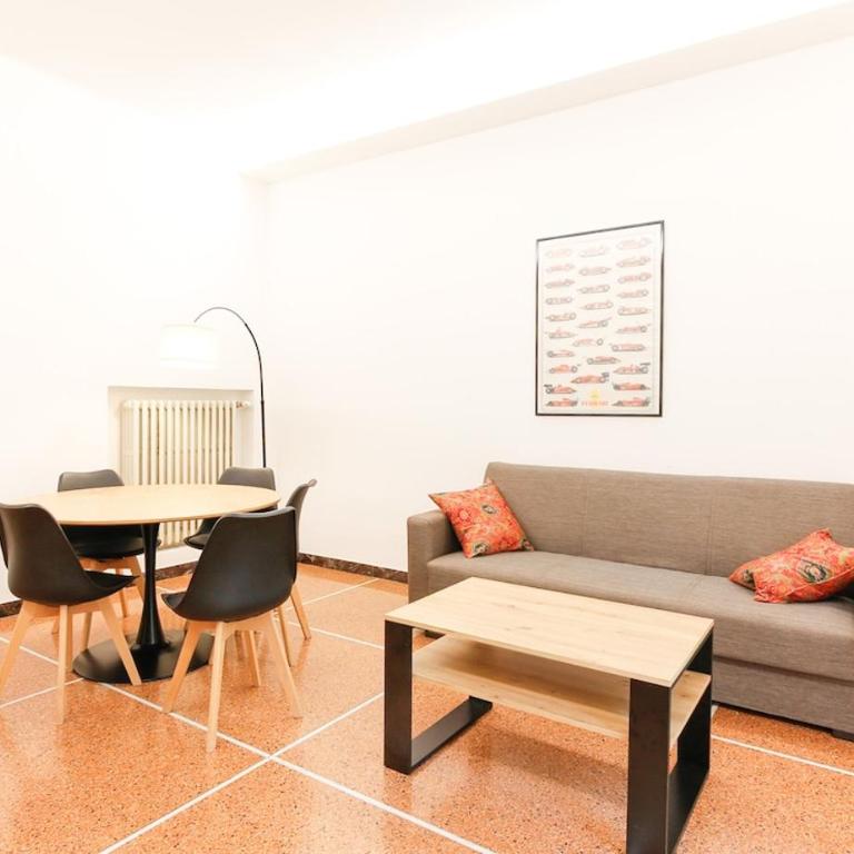 Large Apartment with Balcony - 2 Bedrooms - Appartamento con 2 Camere da Letto - 7