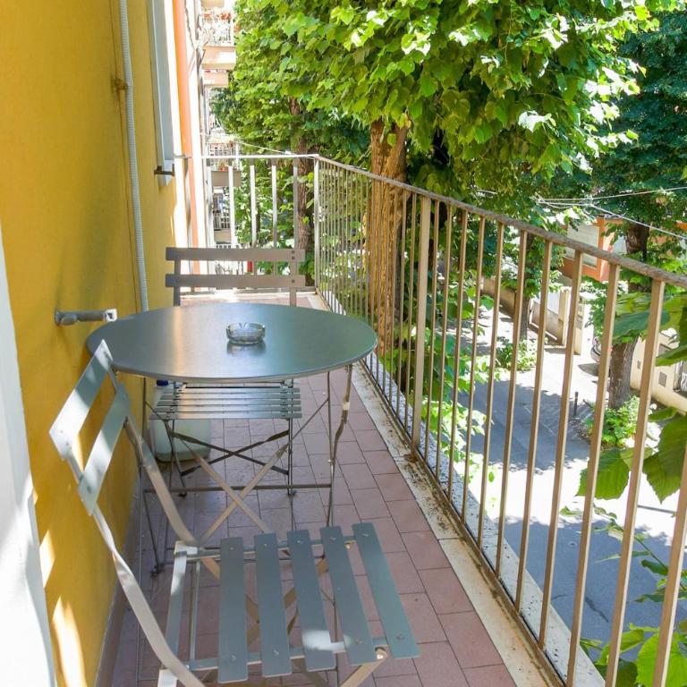 Large Apartment with Balcony - 2 Bedrooms - Appartamento con 2 Camere da Letto - 14