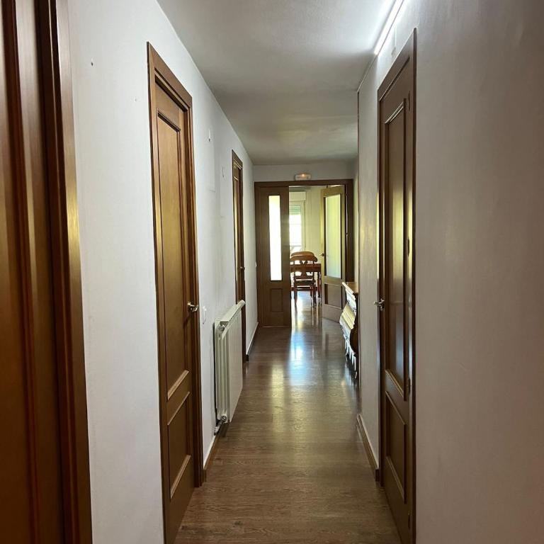 El Balcón de Vielha - Three-Bedroom Apartment - 4