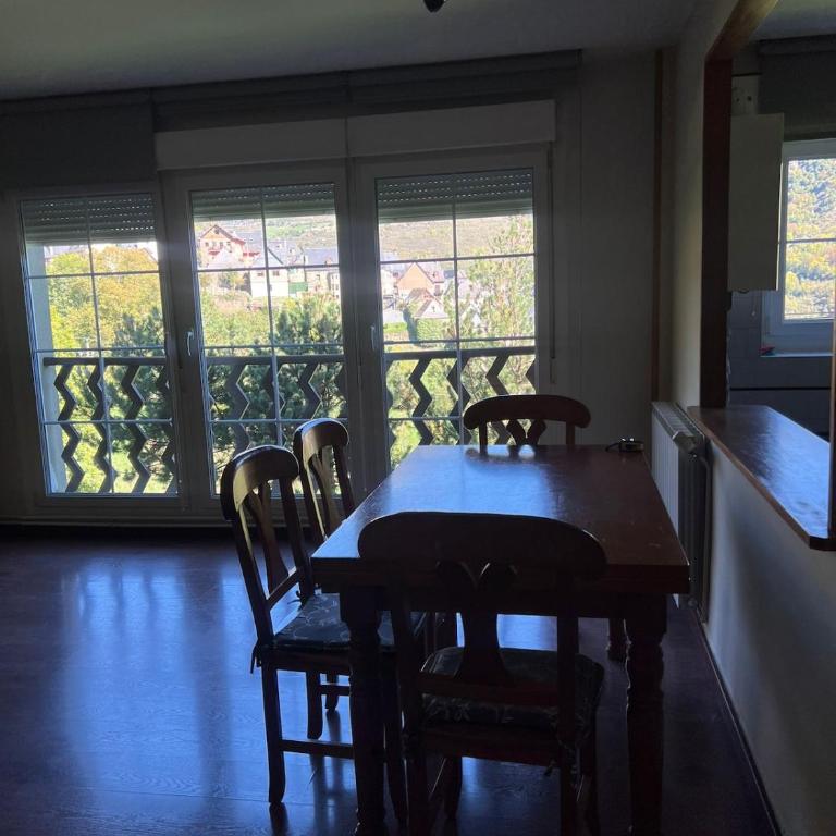 El Balcón de Vielha - Three-Bedroom Apartment - 7