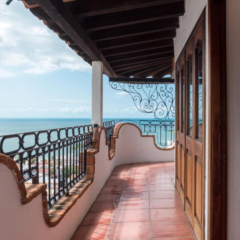 Casa Mateo - Three-Bedroom Home - 25