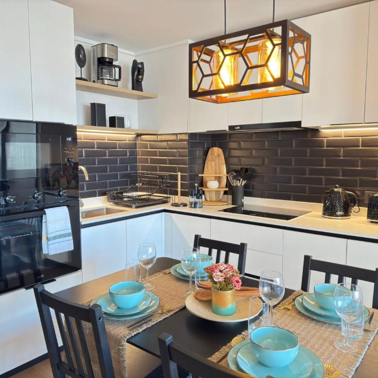 HOM I Metro I Cowork I Parking I Barrio Italia - Apartment - 2