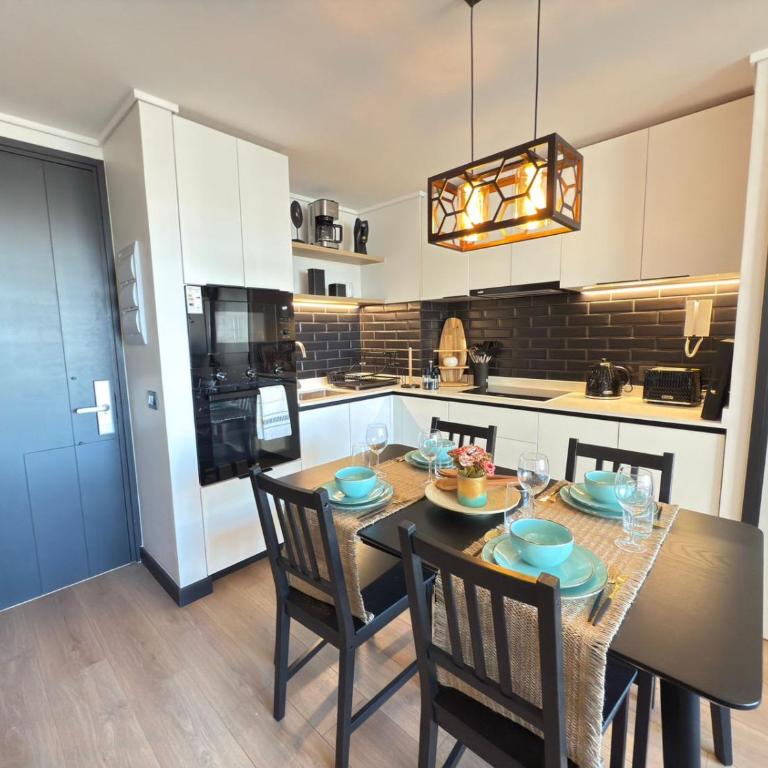 HOM I Metro I Cowork I Parking I Barrio Italia - Apartment - 34
